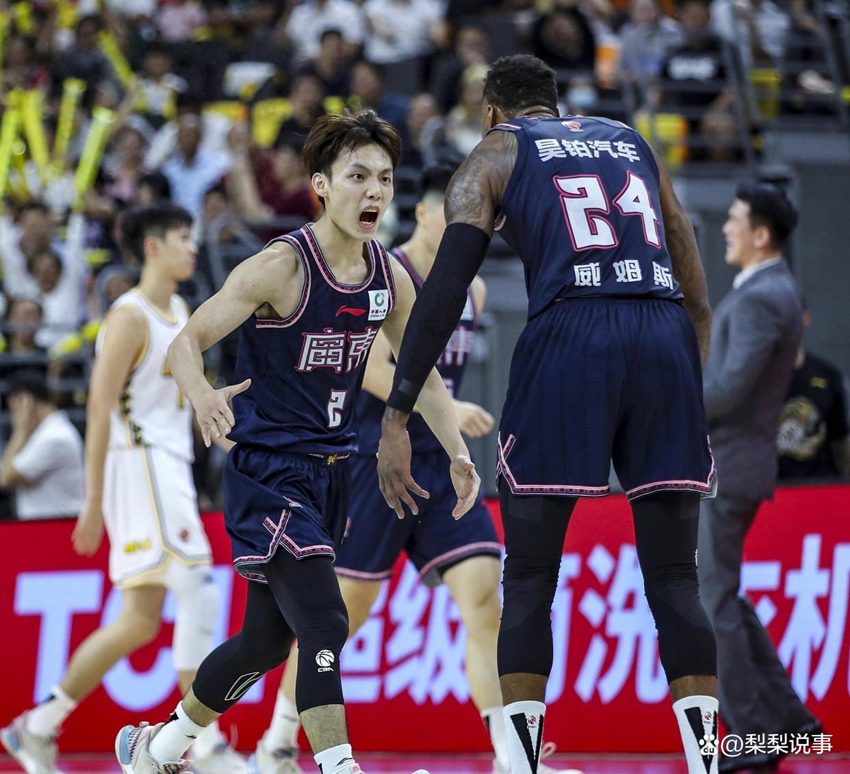 赛前新疆广汇备战CBA常规赛;复出首秀细节曝光;更衣室稳定;医务组通报恢复的简单介绍 赛前新疆广汇备战CBA常规赛;复出首秀细节曝光;更衣室稳定;医务组通报恢复的简单介绍