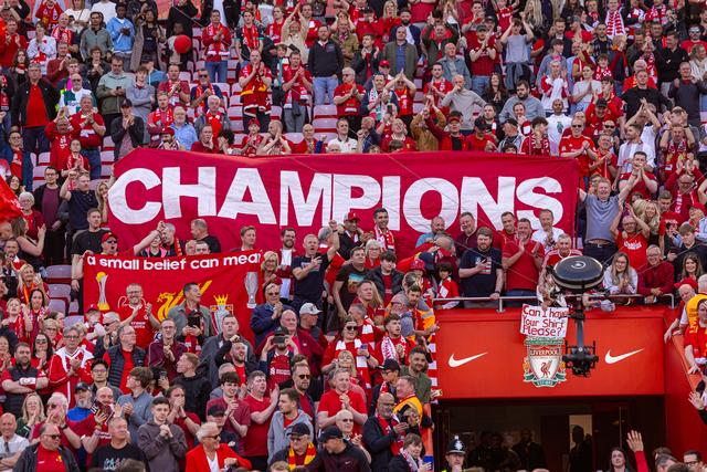 包含英超赛前走向成谜，本菲卡再遭质疑，气氛紧张，球队文化再被提及的词条